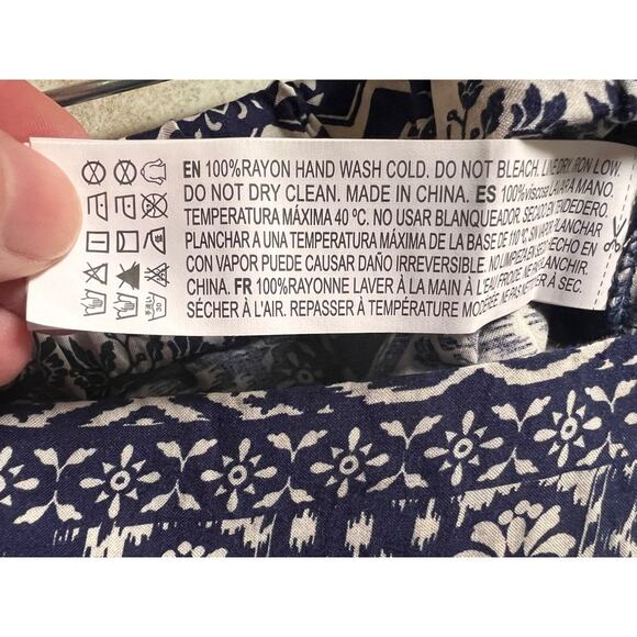 FOREVER 21 + Plus Size 2X Blue White Rayon Shorts Elastic Waist Casual Summer - Picture 5 of 5